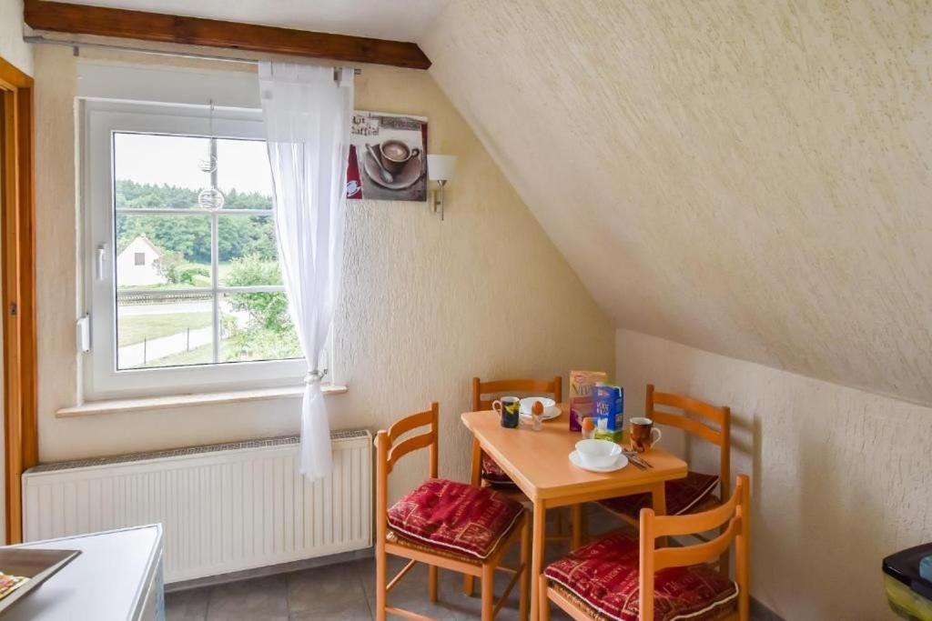 Ferienwohnung Karnitz Im Herzen Von Ruegen Exterior photo